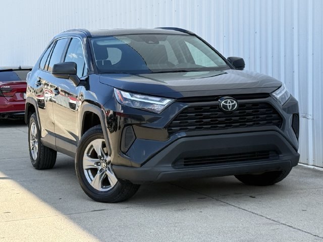 Certified 2025 Toyota RAV4 LE AWD/4WD image 2
