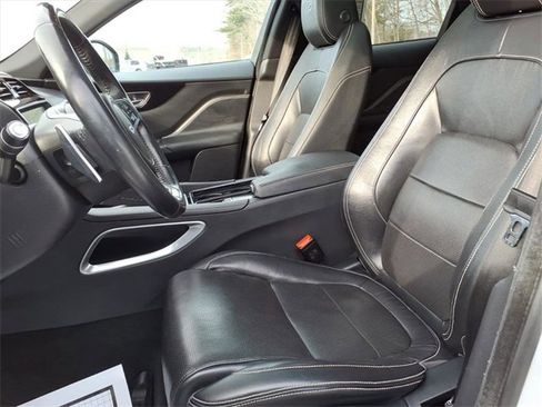 Used 2019 Jaguar F-PACE S image 10