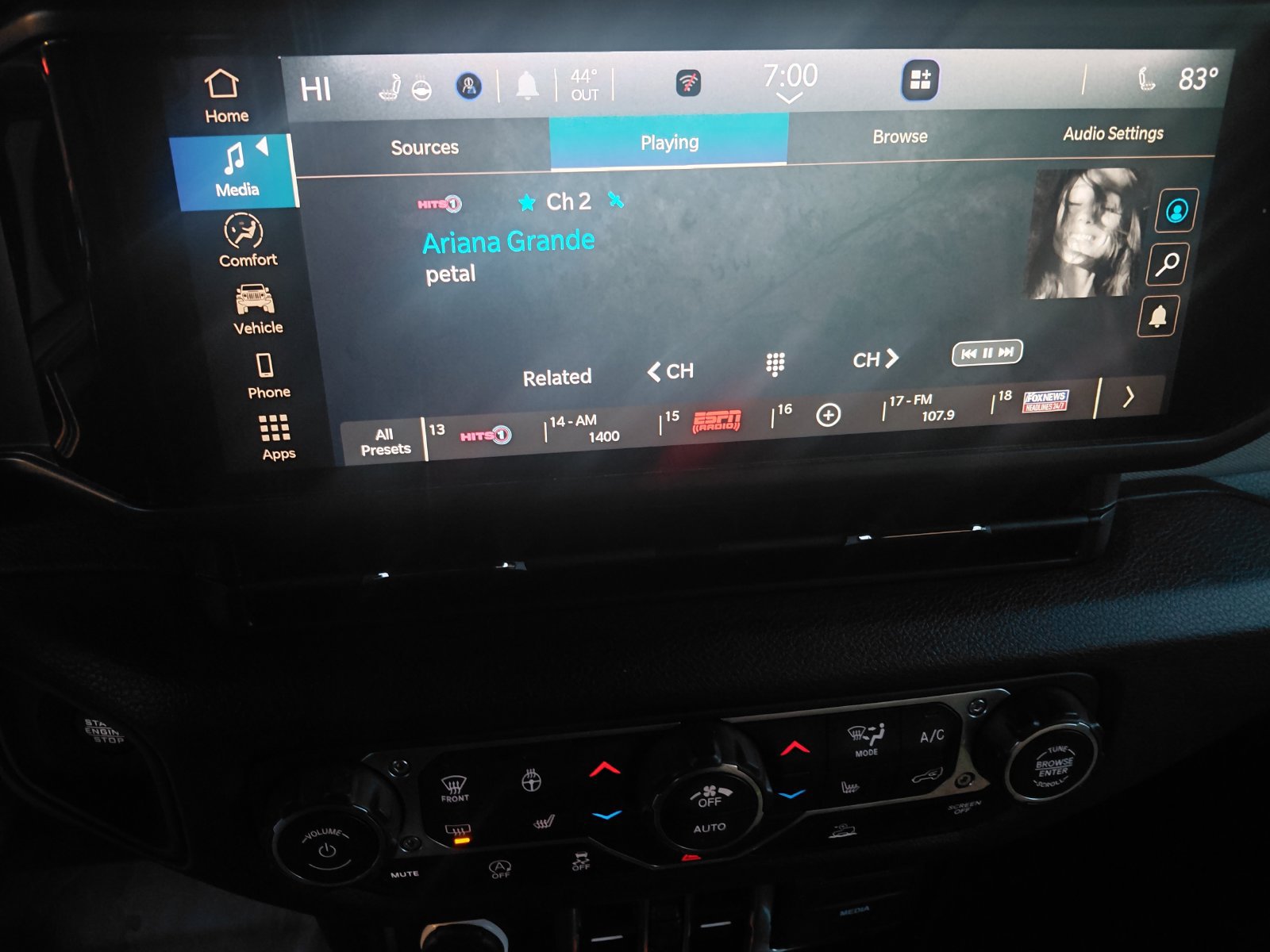 Used 2024 Jeep Wrangler Unlimited Sport AWD/4WD image 9