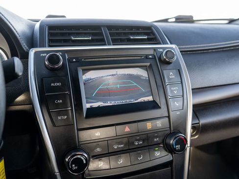 Used 2016 Toyota Camry LE image 27