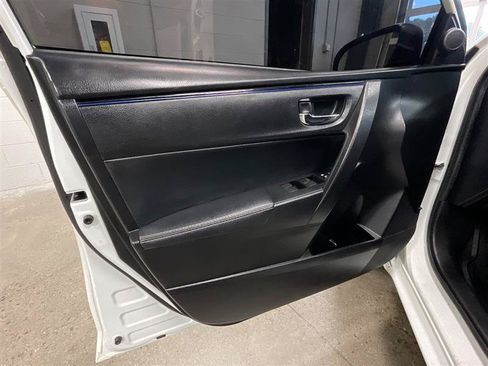 Used 2019 Toyota Corolla SE FWD image 10