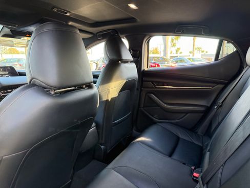 Used 2021 MAZDA MAZDA3 s image 16