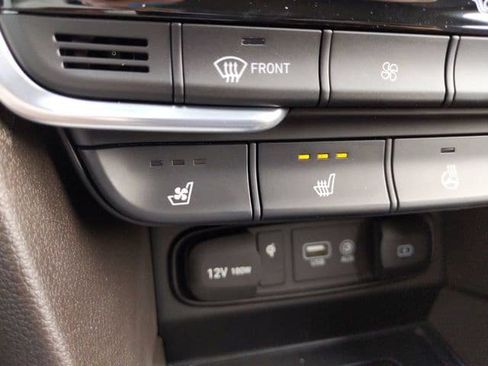 Used 2020 Hyundai Santa Fe Limited AWD/4WD image 22