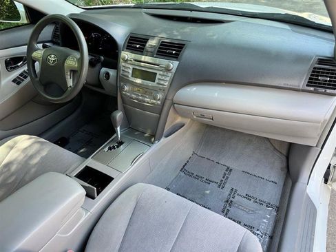 Used 2011 Toyota Camry Hybrid FWD image 16