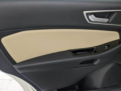 Used 2020 Ford Edge SEL w/ Convenience Package image 22