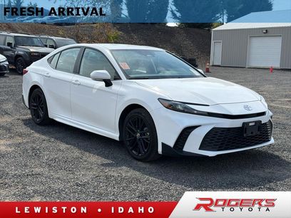 Used 2025 Toyota Camry SE