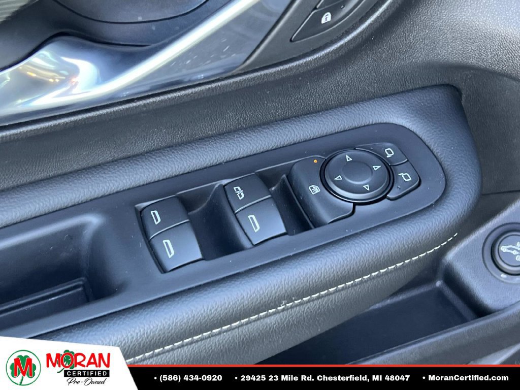 Used 2024 GMC Terrain SLE w/ Driver Convenience Package AWD/4WD image 16