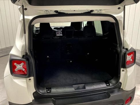 Used 2022 Jeep Renegade Latitude w/ Sun/Sound Group image 38