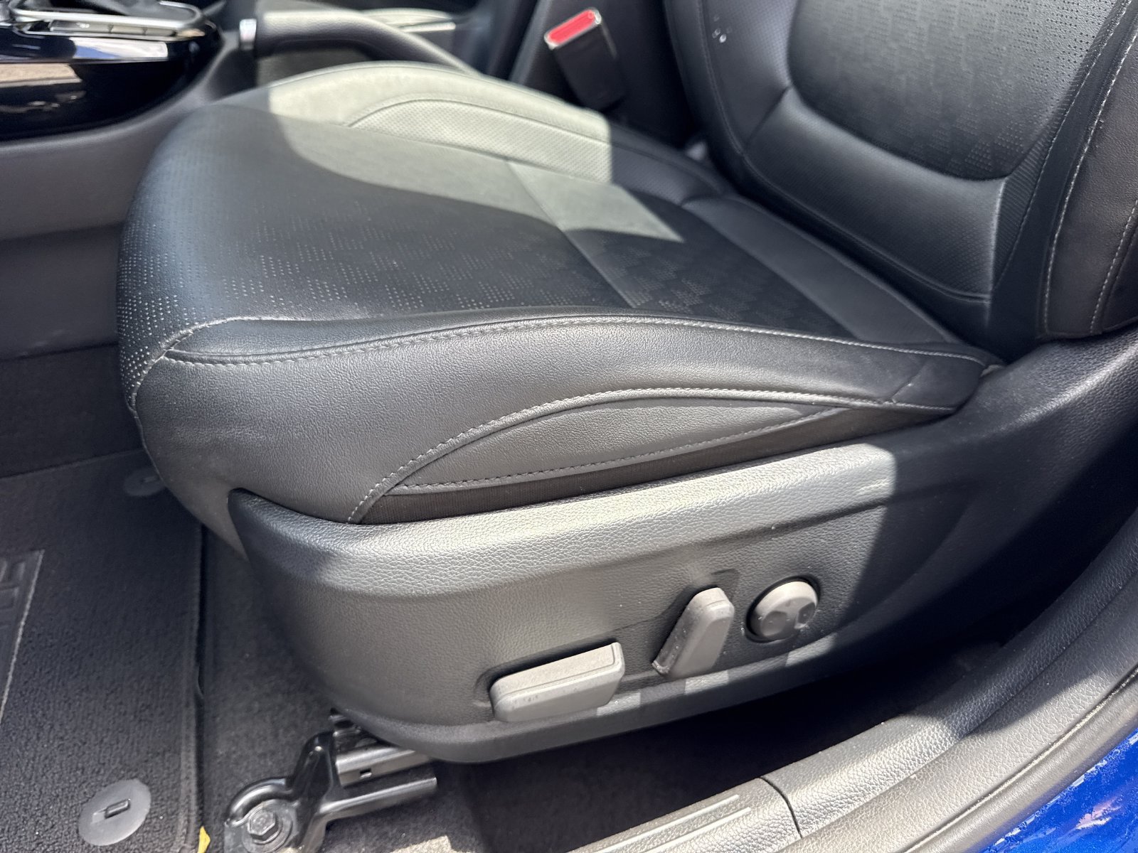 Used 2022 Kia Seltos EX AWD/4WD image 19