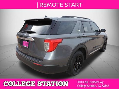 Used 2023 Ford Explorer XLT RWD image 4