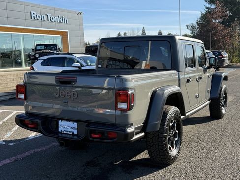 Used 2023 Jeep Gladiator Rubicon w/ Cold Weather Group image 8