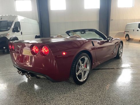 Used 2007 Chevrolet Corvette Convertible w/ Preferred Equipment Group RWD image 17