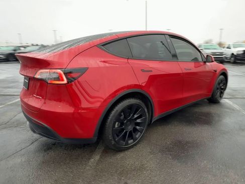 Used 2021 Tesla Model Y Long Range image 8