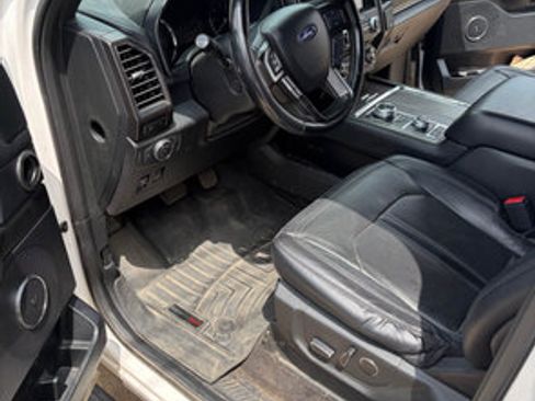 Used 2018 Ford Expedition Max Limited w/ Equipment Group 302A AWD/4WD image 4