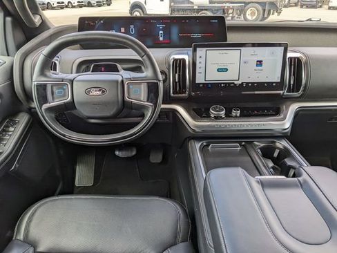 Used 2025 Ford Expedition Platinum w/ Stealth Appearance Package image 16