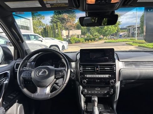 Used 2022 Lexus GX 460 w/ Black Line Special Edition AWD/4WD image 9