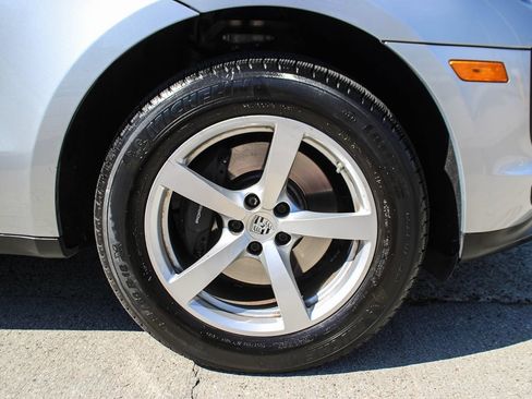 Used 2020 Porsche Macan AWD/4WD image 44