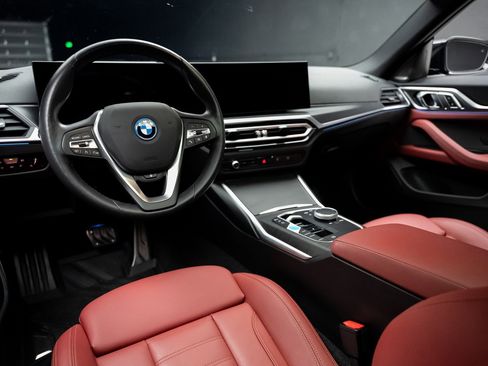 Used 2023 BMW i4 eDrive40 w/ Premium Package image 2