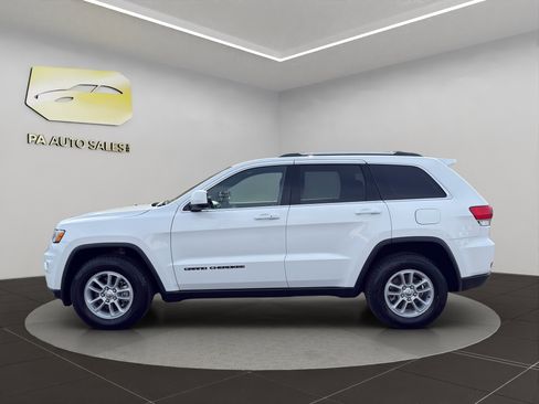Used 2019 Jeep Grand Cherokee Laredo w/ Security & Convenience Group image 4