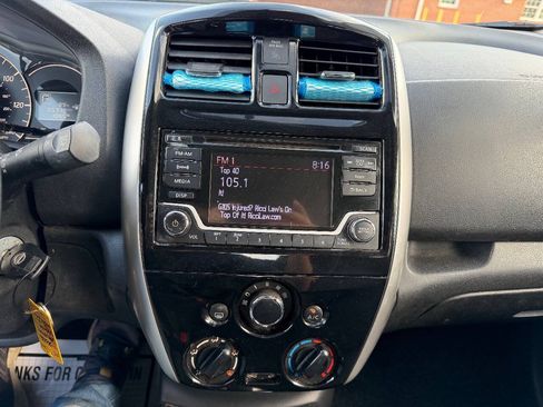 Used 2016 Nissan Versa Note SV FWD image 16