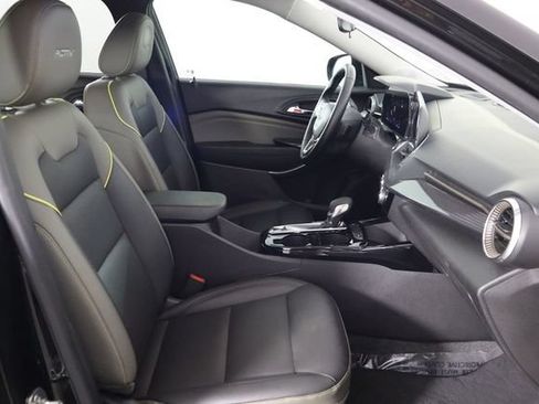 Used 2025 Chevrolet Trax ACTIV w/ Driver Confidence Package FWD image 23