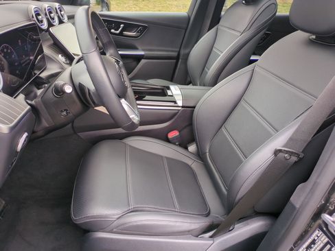 Certified 2025 Mercedes-Benz GLC 300 4MATIC image 15