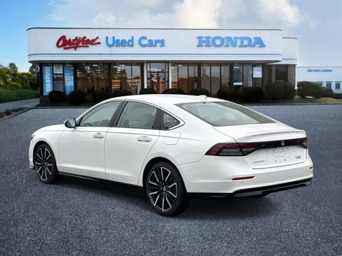 Used 2025 Honda Accord Touring image 3