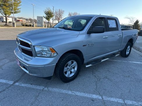 Used 2017 RAM 1500 Classic SLT image 13