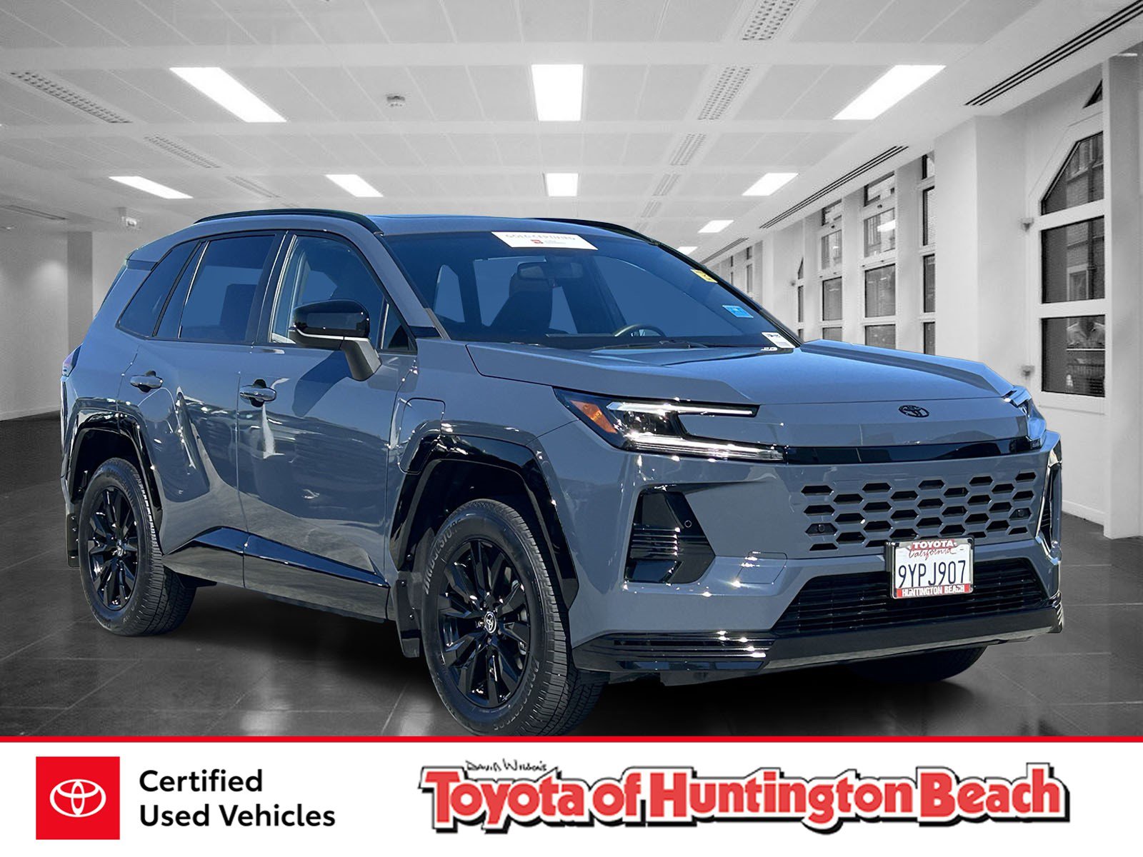 Used 2026 Toyota RAV4 SE w/ Convenience Package AWD/4WD image 1