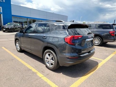 Used 2019 GMC Terrain SLE w/ Driver Convenience Package FWD image 6