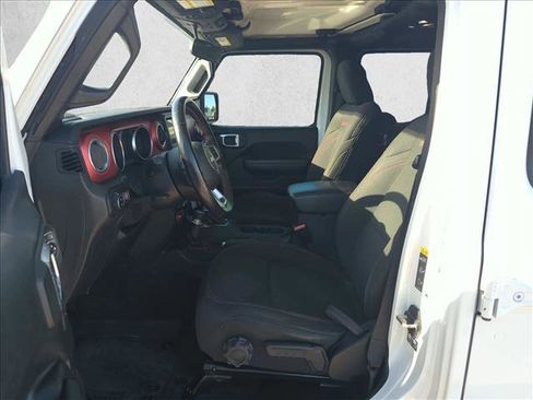 Used 2021 Jeep Gladiator Rubicon AWD/4WD image 14