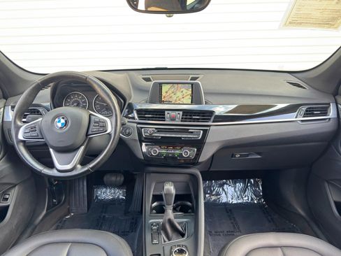 Used 2017 BMW X1 xDrive28i w/ Cold Weather Package AWD/4WD image 11