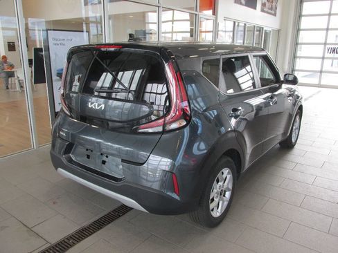 Used 2024 Kia Soul LX w/ Option Group 015 image 7