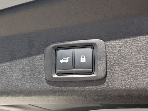 Used 2025 Mitsubishi Outlander SEL FWD image 11