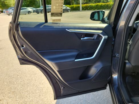 Used 2024 Toyota RAV4 XLE FWD image 14