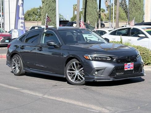 Used 2024 Honda Civic Touring image 2