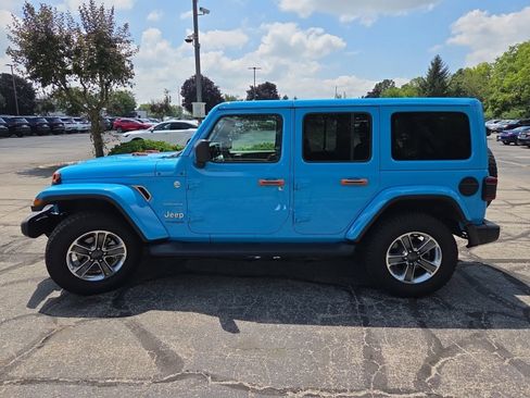 Used 2021 Jeep Wrangler Unlimited Sahara AWD/4WD image 11