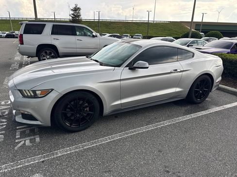 Used 2017 Ford Mustang Premium RWD image 1