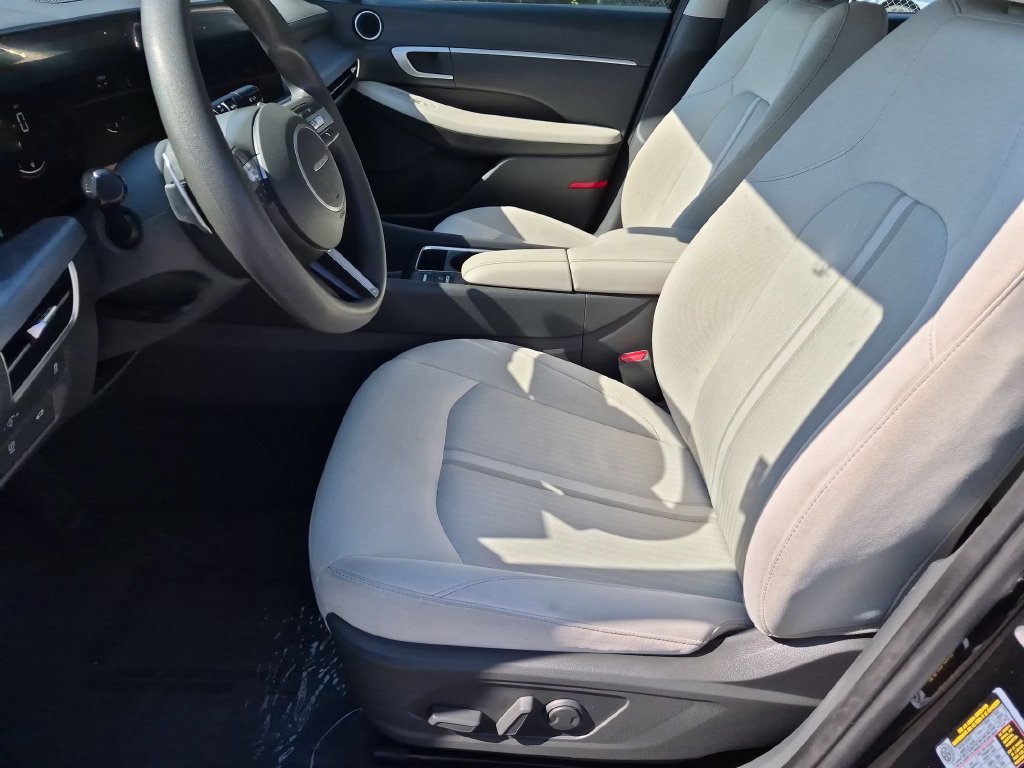 Used 2025 Hyundai Sonata SEL FWD image 24