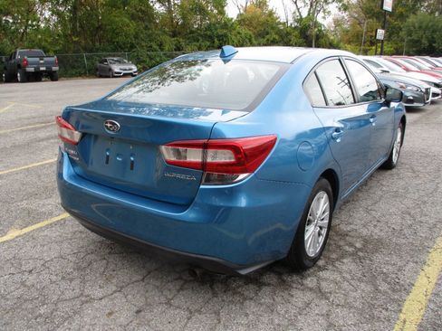 Used 2018 Subaru Impreza 2.0i Premium image 3