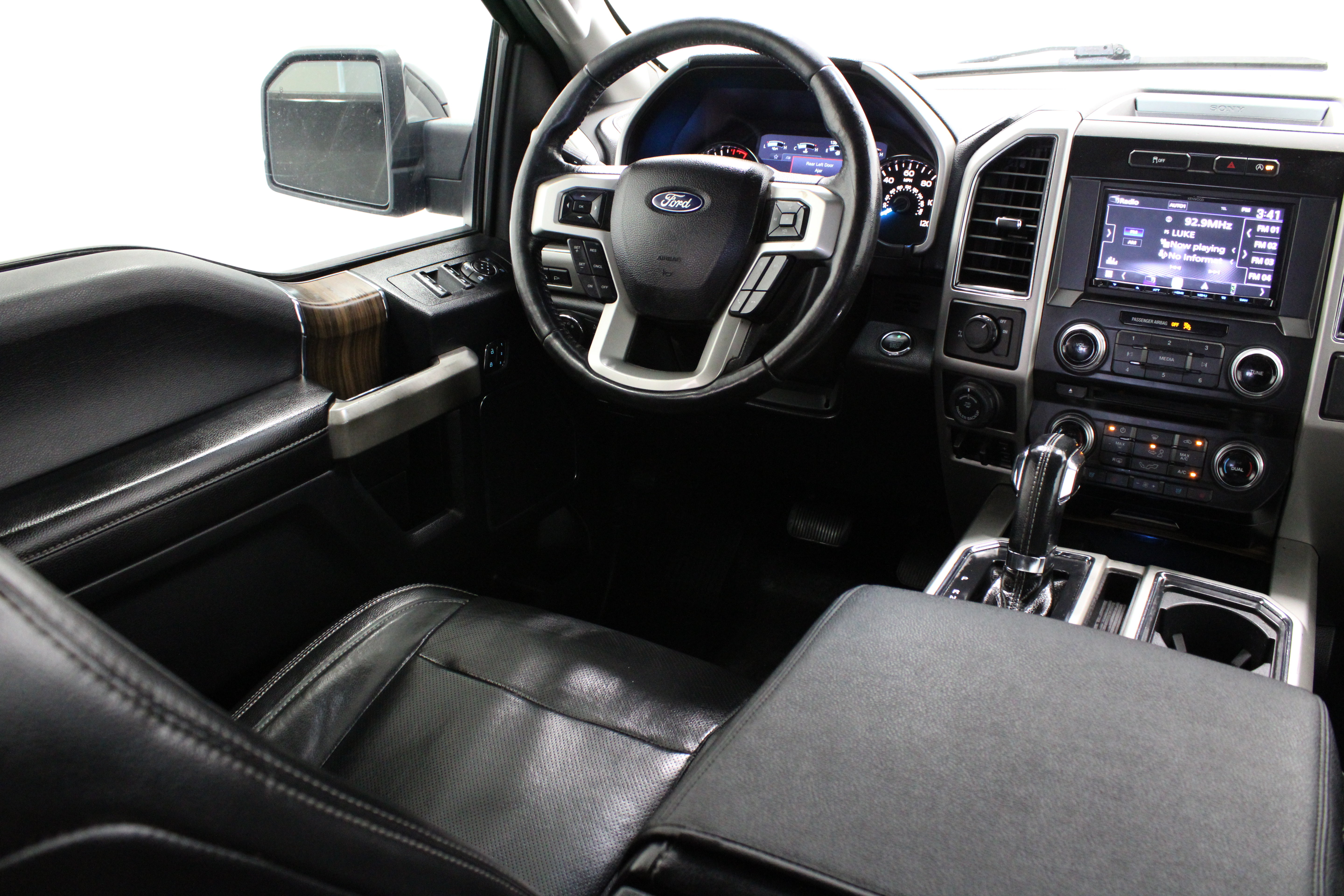 Used 2017 Ford F150 Lariat w/ Equipment Group 502A Luxury RWD image 34