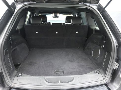 Used 2018 Jeep Grand Cherokee Altitude image 10