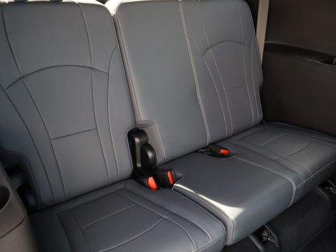 Certified 2023 Buick Enclave Premium image 28