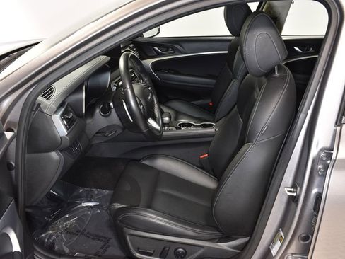 Used 2023 Genesis G70 2.0T image 10