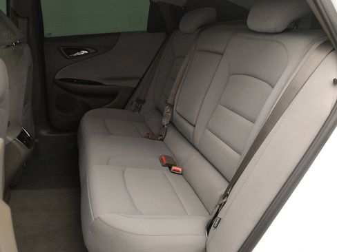 Used 2022 Chevrolet Malibu LT FWD image 18
