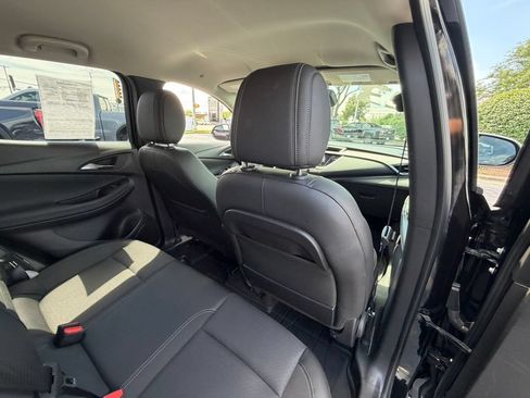 Certified 2023 Buick Encore GX Preferred FWD image 16