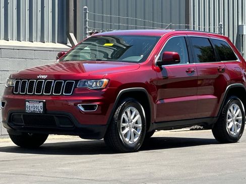 Used 2022 Jeep Grand Cherokee Laredo E RWD image 8