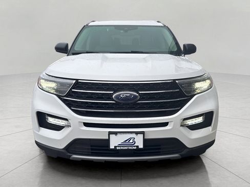 Used 2020 Ford Explorer XLT w/ Equipment Group 202A image 4