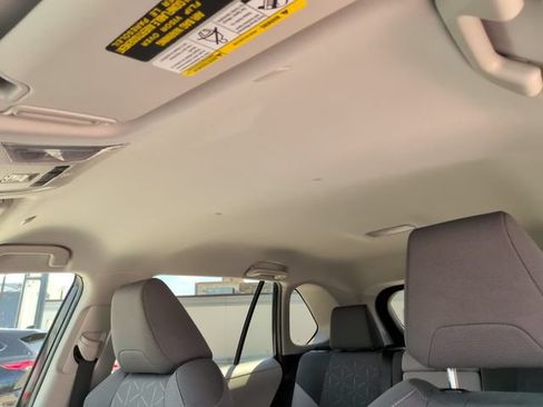 Used 2024 Toyota RAV4 XLE AWD/4WD image 21