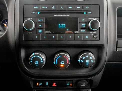 Used 2015 Jeep Patriot Latitude AWD/4WD image 22